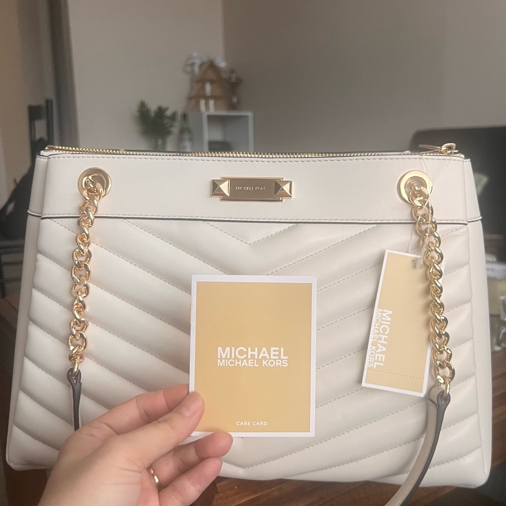 Michael Kors White Quilted Shoulder Bag